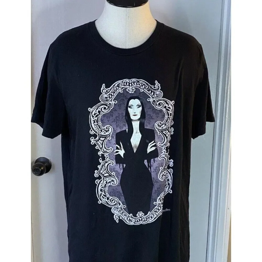 Morticia Addams Family T shirt Women‎ Shirt By illustrator Chris Ables